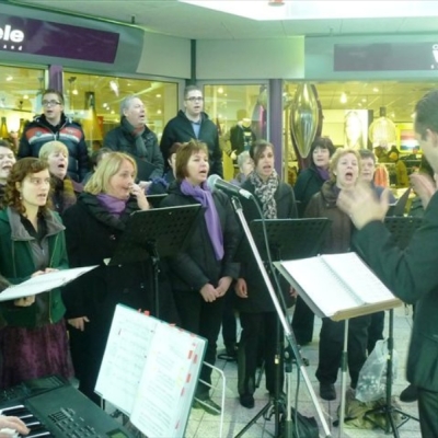 Kerstoptreden Op de Kamp